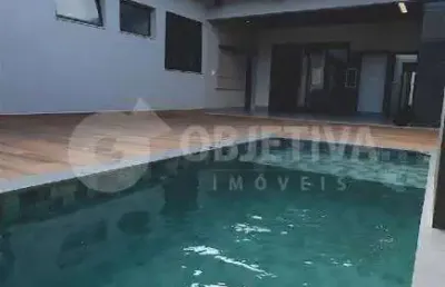 Casa à venda, 3 quartos, 3 suítes, 4 vagas, praça alto umuarama - uberlandia/mg