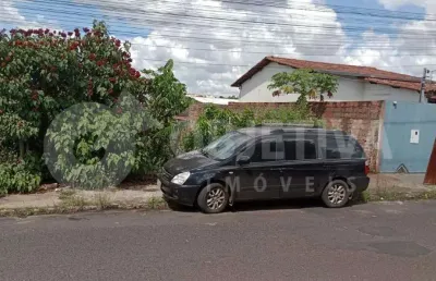 Terreno à venda no Jardim Patrícia, Uberlândia 