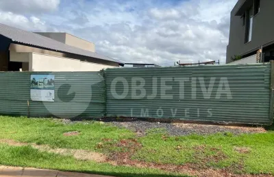 Excelente lote de gaveta a venda no condomínio fechado de alto padrão tamboré uberlândia