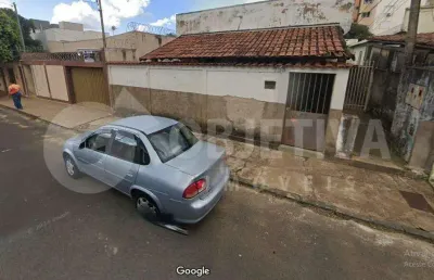 Casa com 5 quartos à venda no Martins, Uberlândia 
