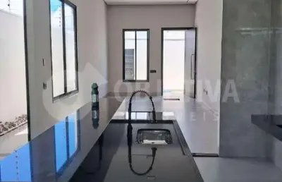 Casa à venda, 3 quartos, 2 suítes, 2 vagas, praça alto umuarama - uberlandia/mg