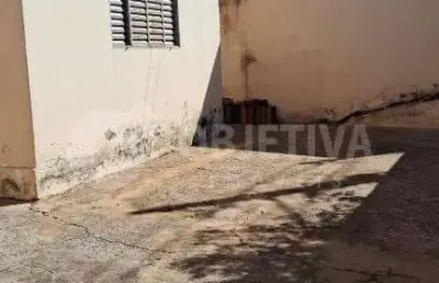 Casa à venda, 3 quartos, 1 suíte, 3 vagas, jardim célia - uberlandia/mg