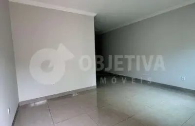 Casa à venda, 2 quartos, 1 suíte, 2 vagas, jardim brasilia - uberlandia/mg