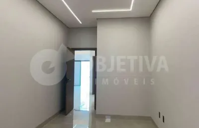 Casa à venda, 2 quartos, 1 suíte, 2 vagas, jardim holanda - uberlandia/mg