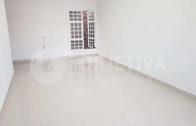 Casa à venda, 4 quartos, 2 suítes, 2 vagas, santa monica - uberlandia/mg