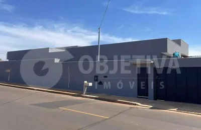 Casa à venda, 3 quartos, 1 suíte, 2 vagas, aclimacao - uberlandia/mg