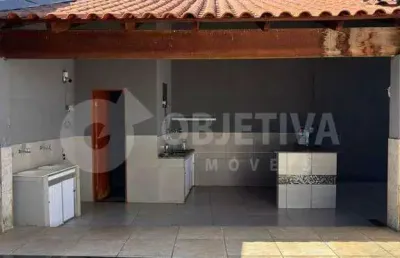 Casa à venda, 2 quartos, 1 suíte, 4 vagas, jardim europa - uberlandia/mg