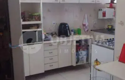 Apartamento à venda de porteira fechada no bairro tibery em uberlândia
