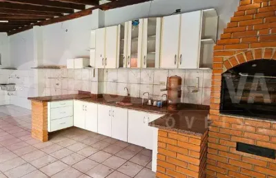 Casa para aluguel, 3 quartos, 3 vagas, santa rosa - uberlandia/mg
