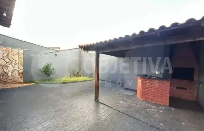 Casa para aluguel, 3 quartos, 1 suíte, 2 vagas, santa luzia - uberlandia/mg