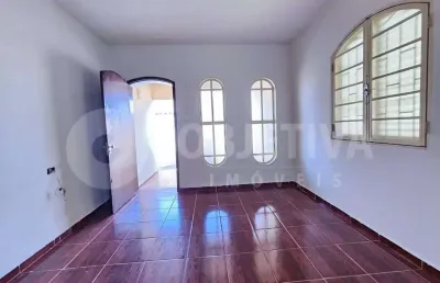 Casa para aluguel, 3 quartos, 1 suíte, 2 vagas, brasil - uberlandia/mg