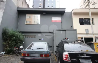 Casa com 3 quartos à venda na Rua Juquis, --, Moema, São Paulo
