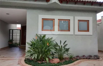 Casa com 3 quartos à venda na Rua Armando Brussolo, --, Vila Romana, São Paulo