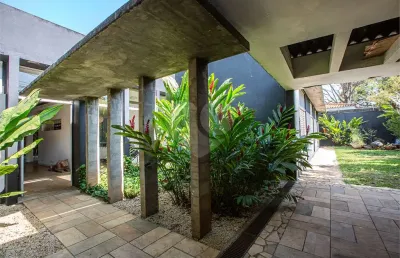 Casa à venda na Avenida Diógenes Ribeiro de Lima, --, Alto de Pinheiros, São Paulo