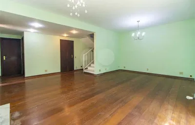 Casa com 3 quartos à venda na Rua Vitorino de Carvalho, --, Alto de Pinheiros, São Paulo