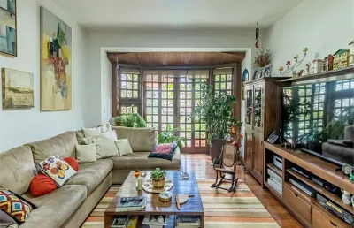 Casa com 5 quartos à venda na Rua Apinajés, --, Pompéia, São Paulo