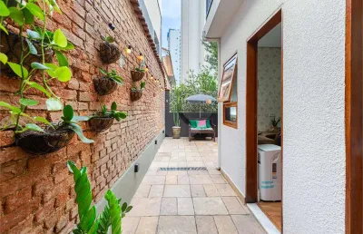 Casa com 2 quartos à venda na Rua Bergamota, --, Alto de Pinheiros, São Paulo