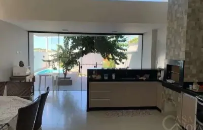 Casa com piscina e churrasqueira á venda em porto rico/pr