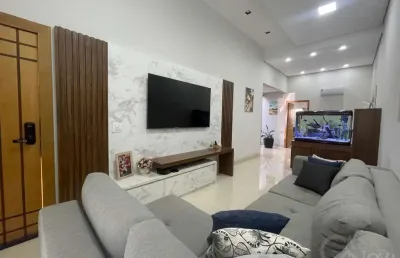 Casa semi mobiliada á venda no jardim imperial em maringá