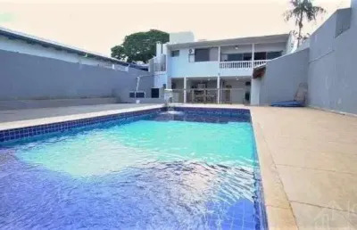 Casa à venda em maringá, zona 04, com 5 quartos, com 340 m² de construção, 630 m
