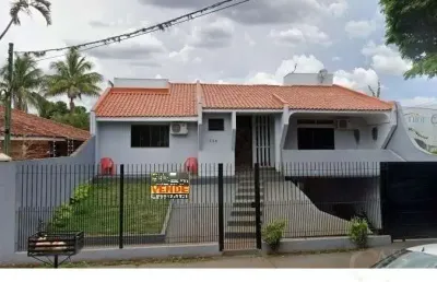 Casa comercial com 05 salas á venda na zona 04 em maringá