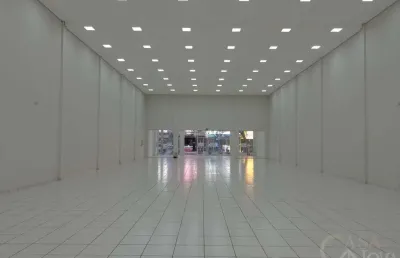 Salão comercial na rua joubert de carvalho entre a av. paraná e av. duque de cax
