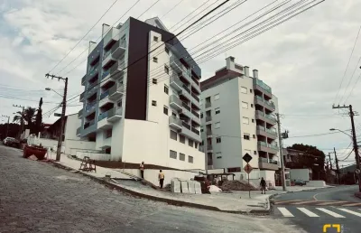 Cobertura duplex, 3 dormitórios, 1 suíte, sala espaçosa, varanda com churrasqueira