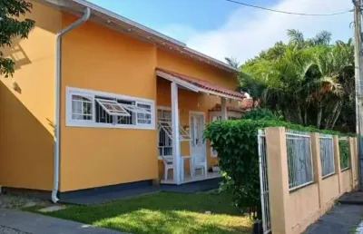 Casa com 2 quartos à venda na Rua Fidélis Govoni, 485, Campeche, Florianópolis
