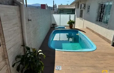 Casa com 3 dormitórios com 112 m² privativos, piscina, no bairro ipiranga