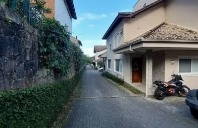 Casa em condomínio fechado com 2 quartos à venda na Rua Laurindo Januário da Silveira, 4317, Lagoa da Conceição, Florianópolis