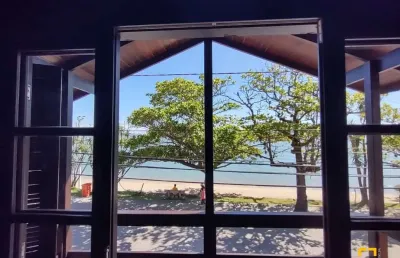 Brognoli vende - casa residencial com 4 dormitórios, sendo 2 suítes, vista mar - sto. antônio