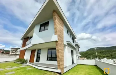 Casa com 3 quartos à venda na Rodovia Doutor Antônio Luiz Moura Gonzaga, 3156, Rio Tavares, Florianópolis