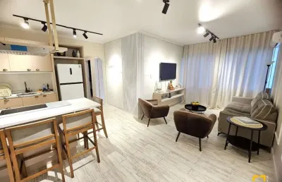 Imovel a venda com 2 apartamentos reformados e mobiliados no centro