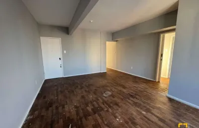 Apartamento com 3 dormitórios no centro de florianópolis.