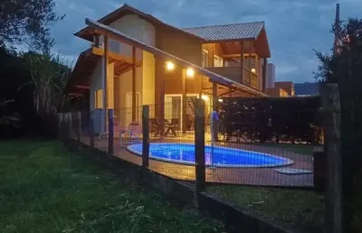 Brognoli vende- casa a venda em condomínio fechado, junto a natureza e próximo ao mar.