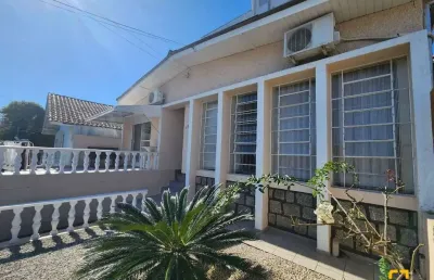 Casa com 3 quartos à venda na Rua Tomaz João dos Santos, 174, Centro, Florianópolis