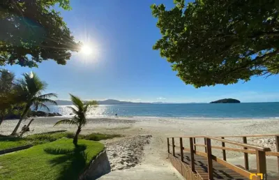 Apartamento vista mar 3 dorm (1 suite) em canasvieiras 135 m² - pé na areia