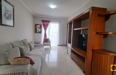 Apartamento com 98m² a 200m do centriiho dos ingleses e da praia.