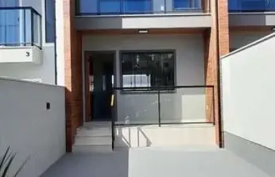 Casa financiavel com 2 dormitorios duas suites em forquilhas