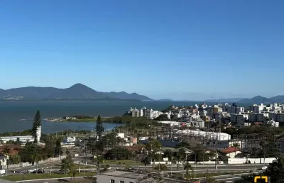 Apartamento com 03 dormitórios (sendo 01 suíte), com vista mar em florianópolis