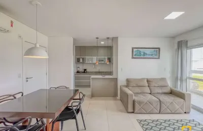 Apartamento mobiliado - 2 dormitórios, sendo 1 suíte - 1 vaga - campeche - florianópolis / sc
