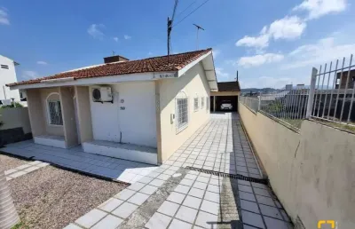Casa terrea com 3 quartos sendo 1 suíte em serraria - são josé sc