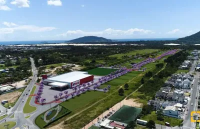 Brognoli vende: terreno de 375m² com escritura pública em florianópolis