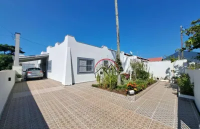 Casa com 3 quartos à venda na Avenida Brasil, 173, Balneário Stella Maris, Peruíbe