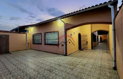 Casa com 3 quartos à venda na Rua Treze, 259, Balneário Josedy, Peruíbe