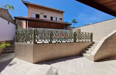 Casa com 5 quartos à venda na Rua Nilo Soares Ferreira, 681, Centro, Peruíbe