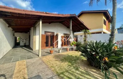 Casa com 3 quartos para alugar na Rua Amazonas, 40, Balneário Stella Maris, Peruíbe