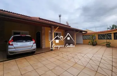 Casa com 3 quartos à venda na Rua Madeira, 118, Cidade Nova Peruibe, Peruíbe
