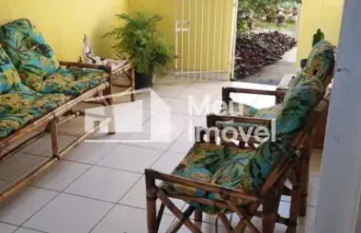 Casa terrea  300 m² - 4 dorms - sendo 1 suíte - vista verde