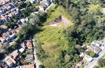 Terreno à venda na Rua Brigadeiro Aguiar, 89, Planalto Alzira, Santa Branca